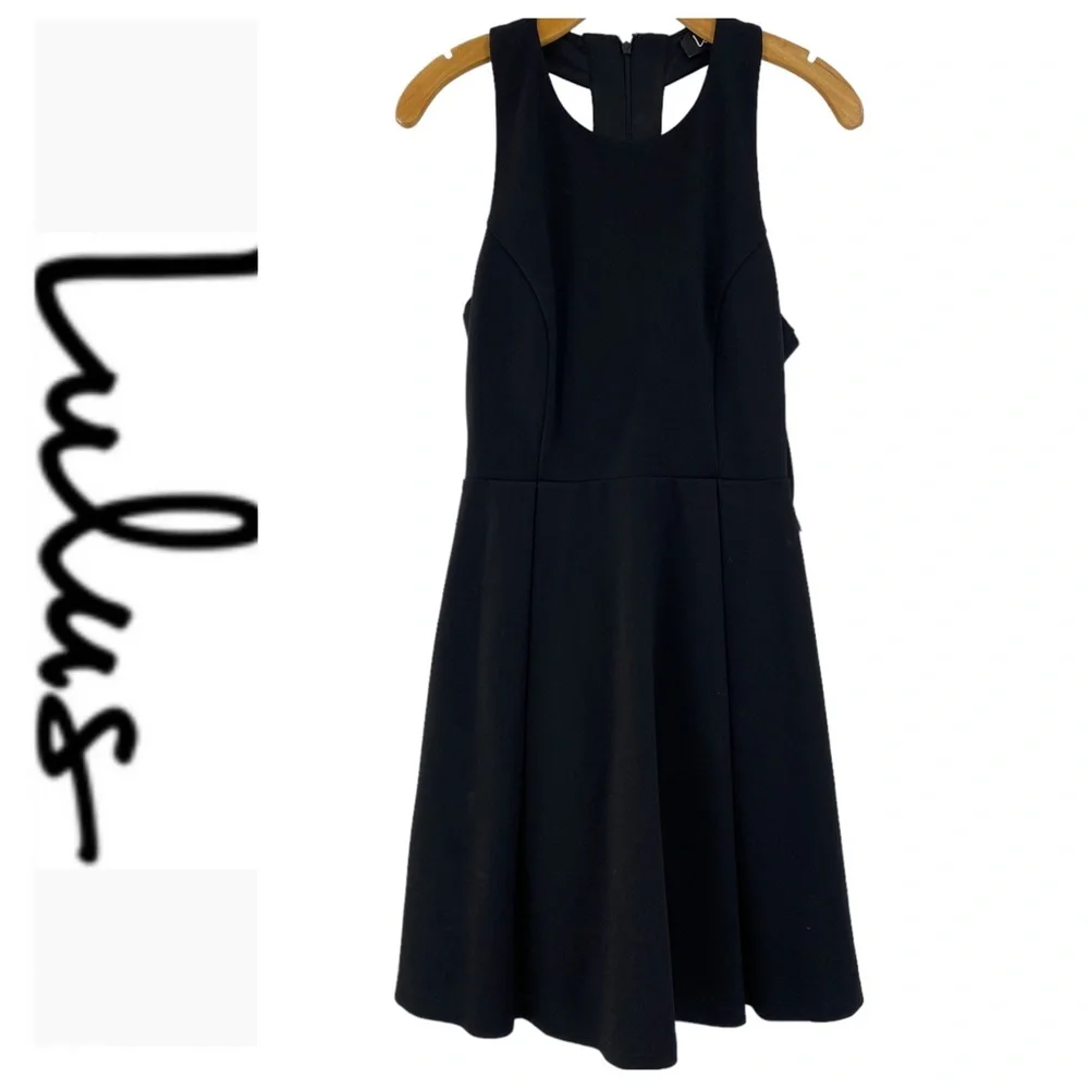 💕SALE💕 NWT Lulu’s Cutout and About Black Skater Dress - Picture 5 of 9